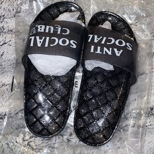 Anti social social club slide